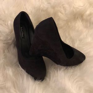 Black microfiber wedges